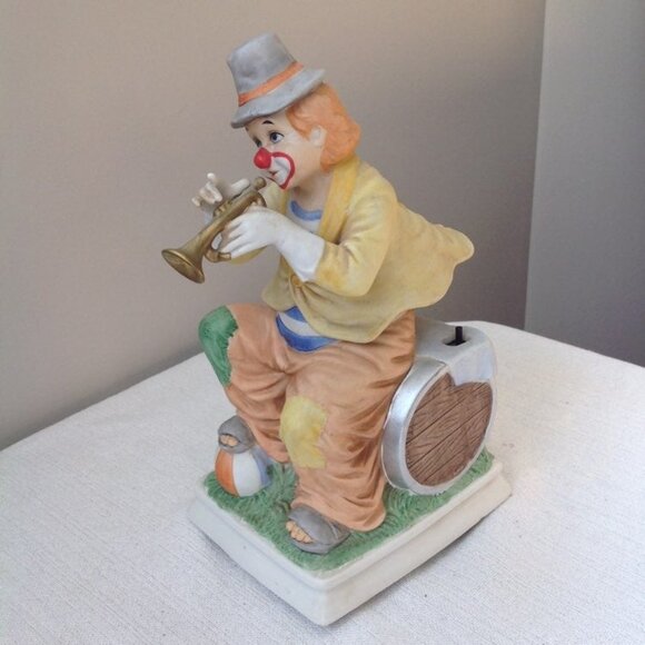 Melody In Motion Spotlight Clown Cornet